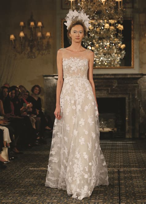 We are happy to present 5 new couture designs with matching accessories using the elements and fabrics our brides loved the most. . Mira zwillinger